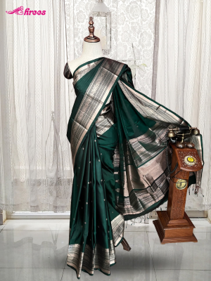 Dark Bottle Green Pure Kanchipuram Silk Saree